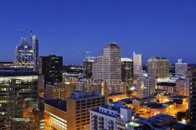 Stadtsilhouette mit Wolkenkratzern in der Innenstadt von austin, USA — Stockfoto
