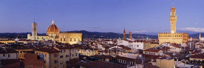 Skyline di Firenze al tramonto in Italia, Europa — Foto stock