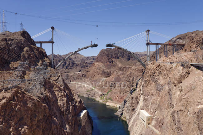 Hoover dam bypass bridge construction, Las Vegas, Nevada, Estados Unidos - foto de stock