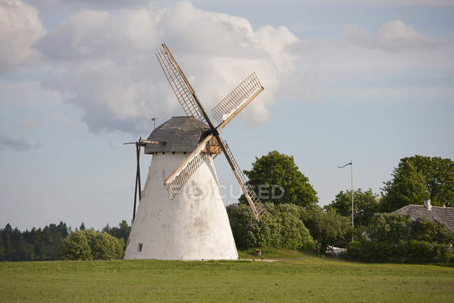 Ancien bâtiment de moulin à vent extérieur, Seidla, Estonie — Photo de stock