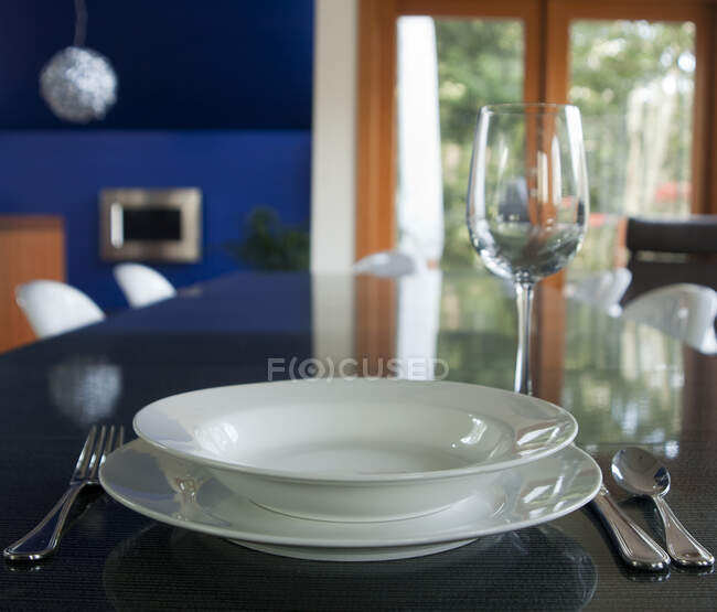 Elegant Place Setting in a Dining Room — Stock Photo