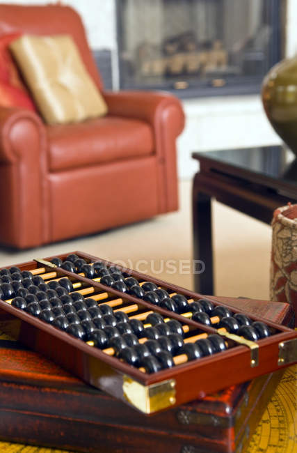 Abacus en caso de habitación vintage, Seattle, Washington, EE.UU. - foto de stock