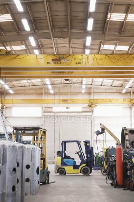 Forklift in warehouse in Seattle, Washington, USA — Stock Photo