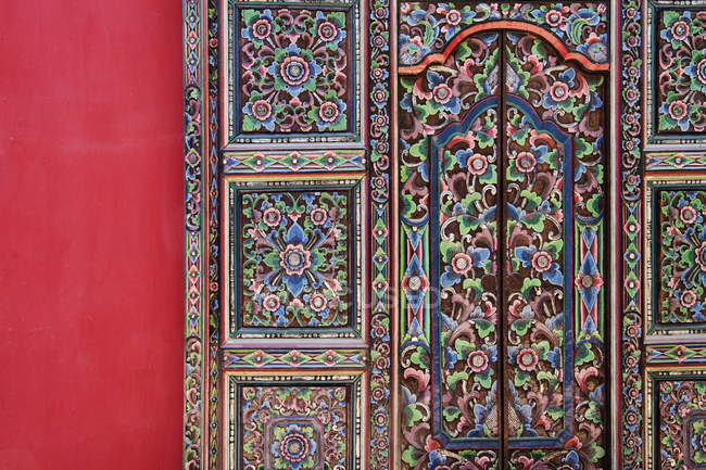 Ornate door in hotel California in Todos Santos, Baja California, Mexico — Foto stock
