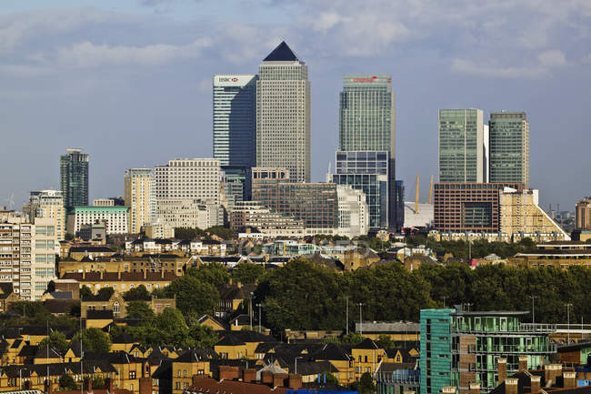 Skyline de Londres à Canary Wharf, Londres, Angleterre, Royaume-Uni — Photo de stock