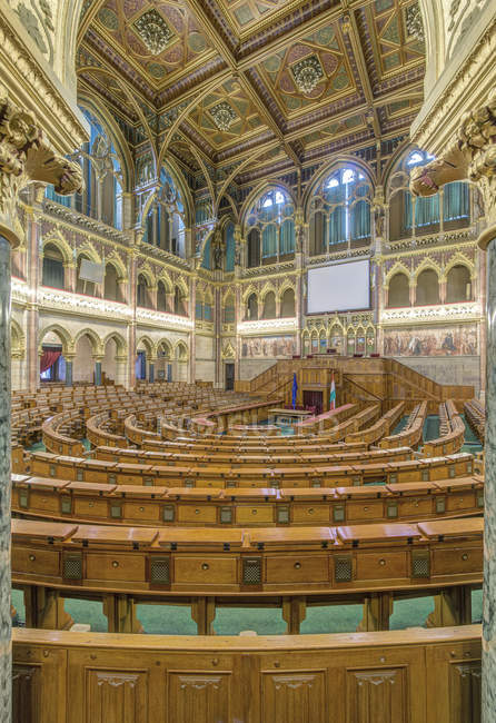Interior adornado del edificio del Parlamento, Budapest, Hungría - foto de stock