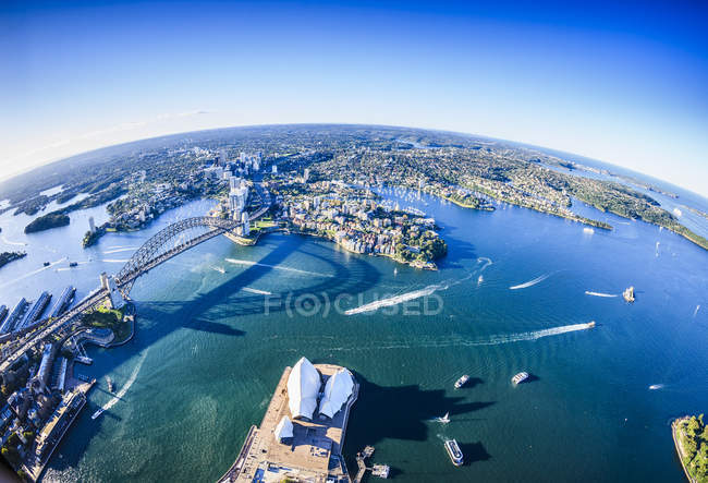 Оперний театр і міст в Сіднеї, Австралія — стокове фото