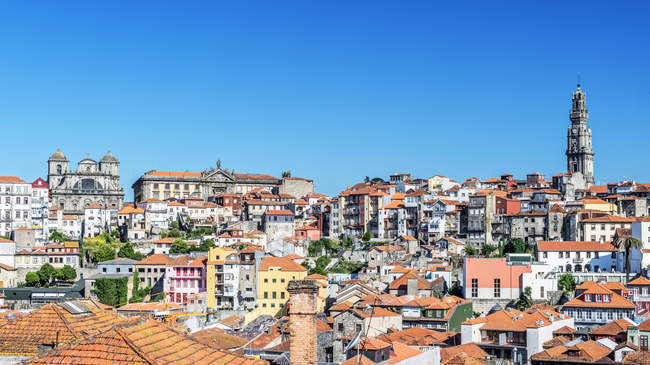Vista aérea del paisaje urbano de Oporto, Oporto, Portugal - foto de stock
