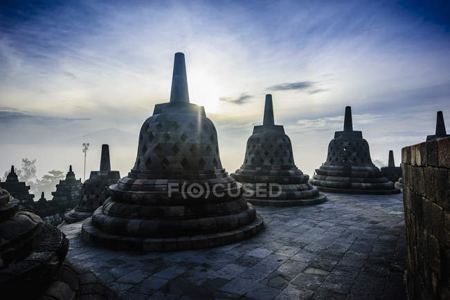 Пам'ятники в Боробудур, Джава-Тенах, Індонезія — стокове фото