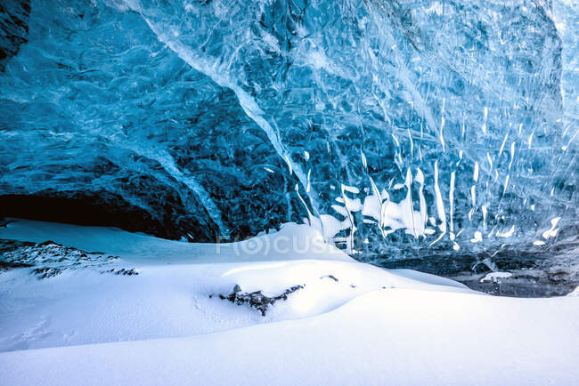 Glacier ceiling of ice cave — Stock Photo