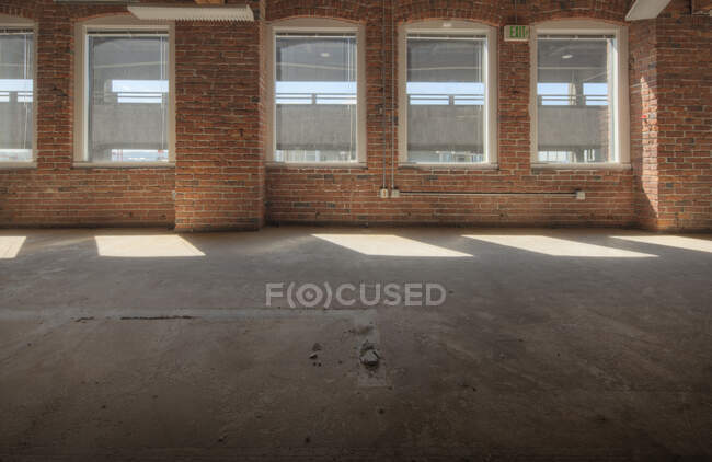 Espaço de escritório vazio em construção — Fotografia de Stock