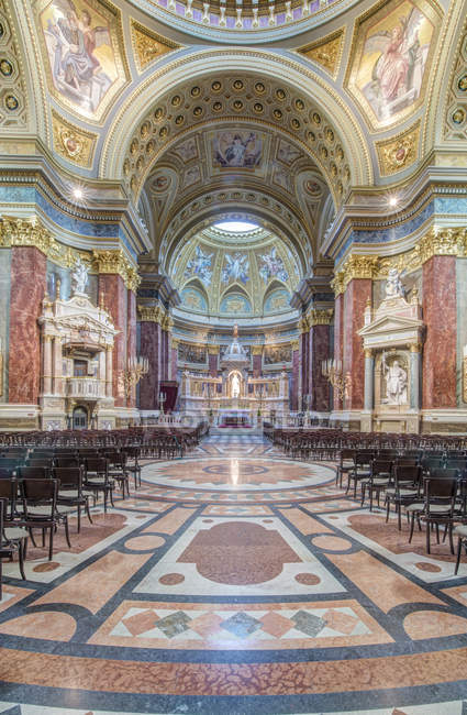 Intérieur de la basilique Saint-Étienne, Budapest, Hongrie — Photo de stock