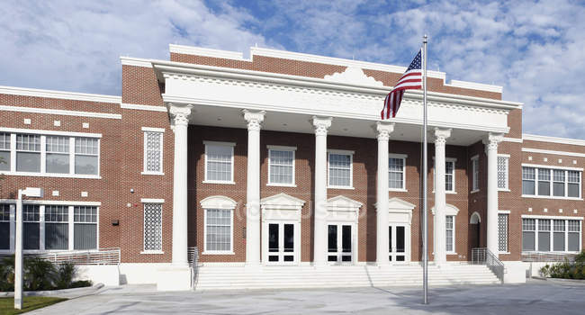 Entrée principale du lycée de Bradenton, Floride, États-Unis — Photo de stock