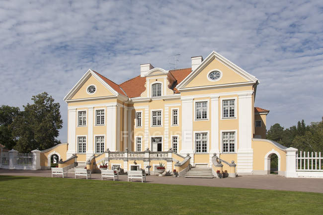 Внешний вид здания поместья Палмсе, Лане-Виру, Эстония — стоковое фото