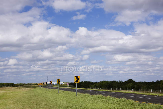 Autostrada nel Messico settentrionale, Nuevo Leon, Messico — Foto stock