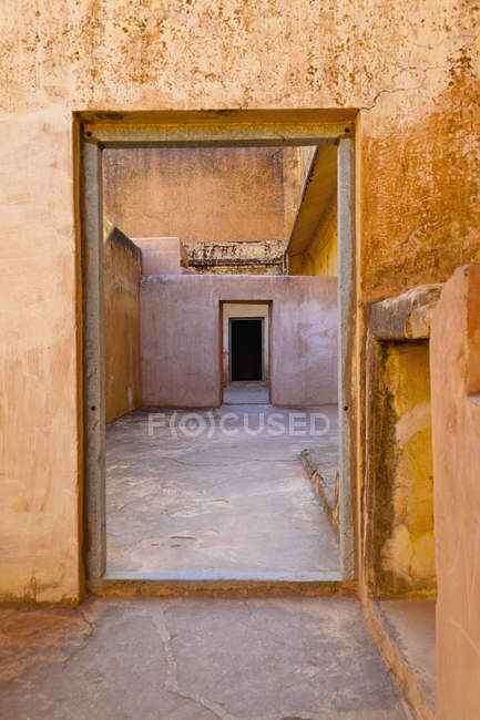 Porta e pareti del forte dell'ambra, Jaipur, Rajasthan, India — Foto stock