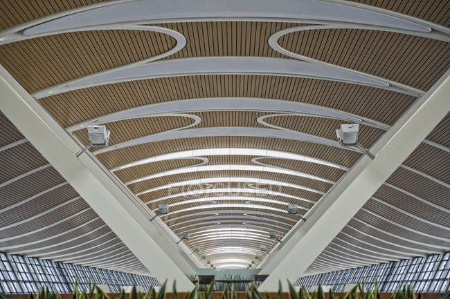 Architektonisches Dach im Inneren des Gebäudes von shanghai, China — Stockfoto