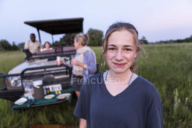 Portrait of 13 year old girl on safari, Botswana — Stock Photo