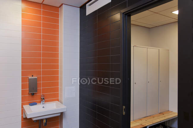 Fliesen Arbeitsplatz Badezimmer Interieur — Stockfoto
