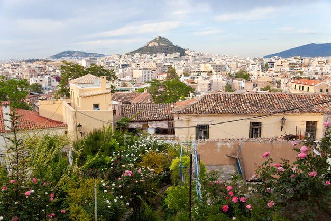 Vista a Lykavittos Hill, Atenas, Grecia - foto de stock