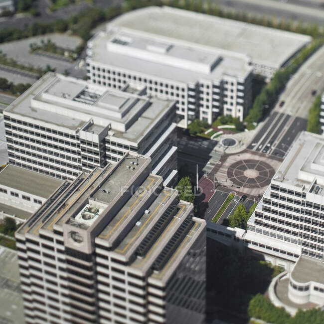Vista aérea de edificios de oficinas. - foto de stock