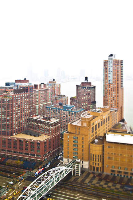Immeubles d'appartements urbains de grande hauteur, vue aérienne — Photo de stock