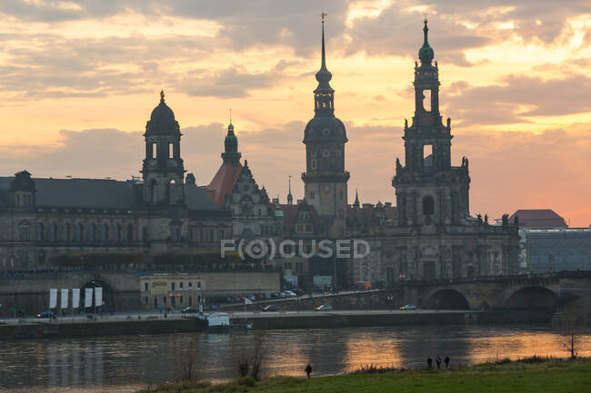 Dresden skyline at dusk over River Elbe, Dresden, Germany — Stock Photo