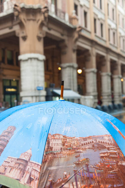 Umbrella depicting Italian landmarks, Florence, Italy — Stock Photo