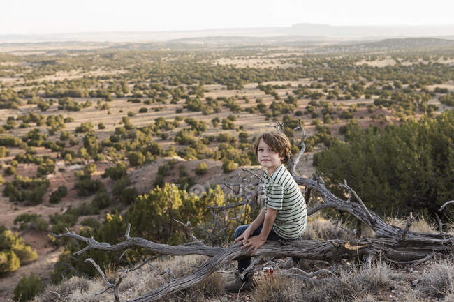 Junge, Galisteo Basin, Santa Fe, NM. — Stockfoto