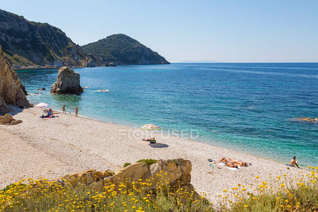 Spiaggia Acquaviva e litorale vicino Portoferraio all'Isola d'Elba — Foto stock