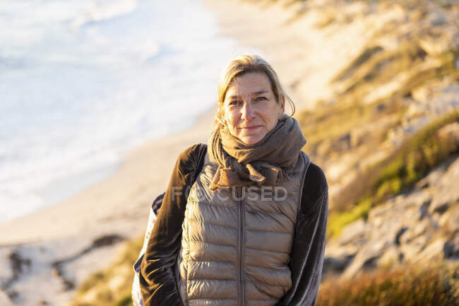 Erwachsene Frau, Walker Bay Reserve, Südafrika — Stockfoto