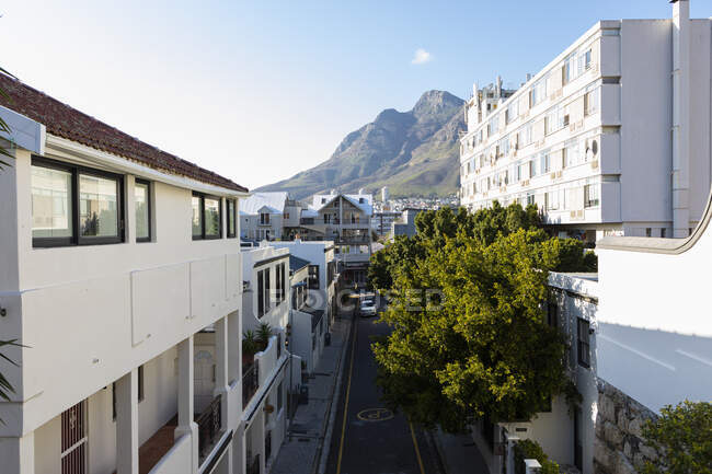 Vista da Montanha da Mesa a partir de uma janela do hotel na Cidade do Cabo — Fotografia de Stock