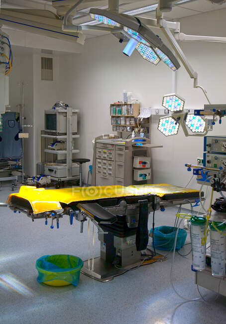 Modern well equipped operating theatre in a new hospital. — Stock Photo