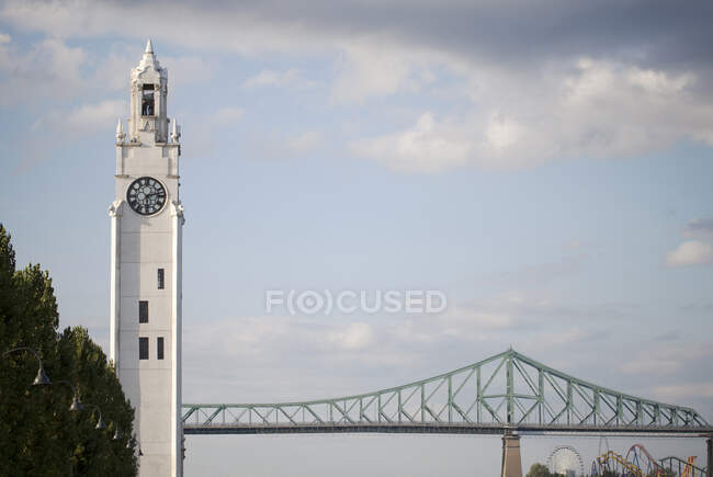 A Torre do Relógio de Montreal, o Relógio Memorial do Marinheiro, — Fotografia de Stock