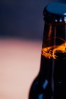 Bottiglia di birra tagliata — Foto stock