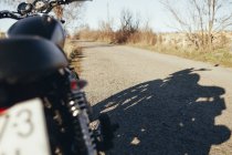 Vista traseira parcial da motocicleta — Fotografia de Stock