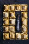 RAW італійський raviolis — стокове фото