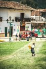 Petit village à Huaraz — Photo de stock