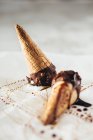 Coni gelato al cioccolato — Foto stock