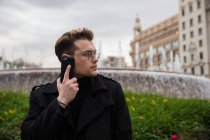 Man talking by phone — Stock Photo