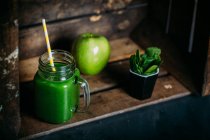 Green detox smoothie — Stock Photo