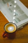 Espresso-Kaffee in Emaille-Tasse — Stockfoto