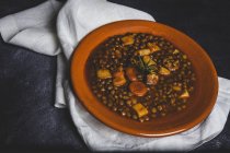 Guisado de lentilhas com legumes — Fotografia de Stock