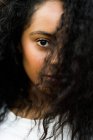 Close-up curly woman — Stock Photo
