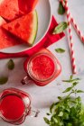 Wassermelonen-Smoothies im Einmachglas — Stockfoto