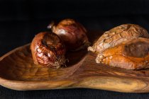 Gebackene Zwiebeln und Süßkartoffeln — Stockfoto