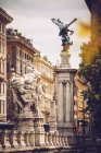 Estátuas na cena ruas de Roma — Fotografia de Stock
