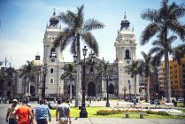 LIMA, PERU - 26 DICEMBRE 2016: Piazza Principale e Cattedrale di Lima, Perù
. — Foto stock