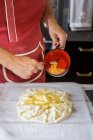 Woman cooking apple pie — Stock Photo