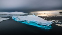 Paisaje aéreo de la Antártida paisaje natural salvaje - foto de stock